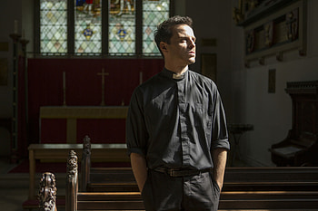 Fleabag, Emmy-nominated cinematographer, Tony Miller BSC, Visual storytelling HD wallpaper