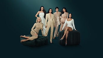 Khloe Kardashian, Kim Kardashian, Kourtney Kardashian, Kris Jenner Keeping Up With The Kardashians HD wallpaper