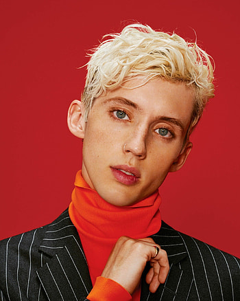Troye Sivan, Pop sensation, Trendsetting fashion HD phone wallpaper