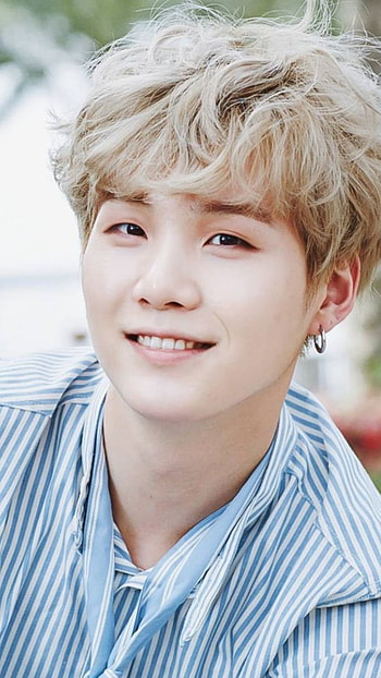 Smiling Suga, suga, min yoongi, bts, bangtan boys HD phone wallpaper