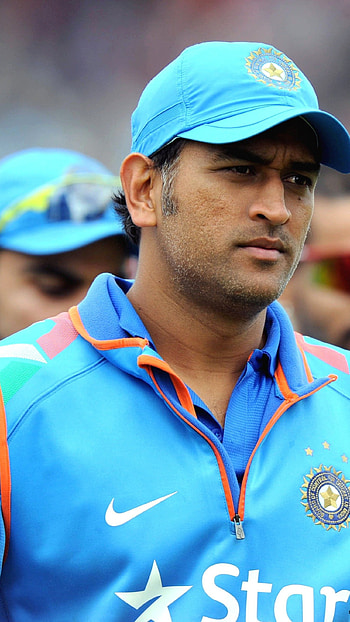Ms Dhoni Ke, on field HD phone wallpaper