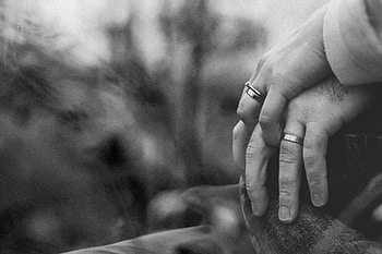 Love, Rings, Miscellanea, Miscellaneous, Couple, Pair, Hands, Bw, Chb HD wallpaper