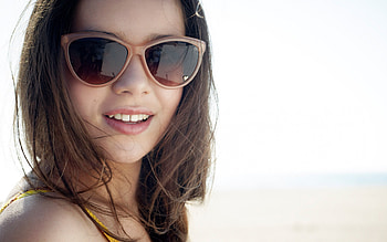 Hailee steinfeld, glasses, nose HD wallpaper