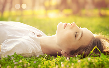 Dreamer, bokeh, girl, grass, woman, lady, green, face, female HD wallpaper