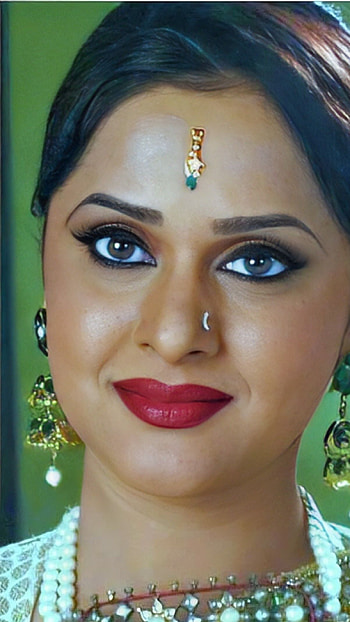 Mrinal Kulkarni, marathi actress HD phone wallpaper
