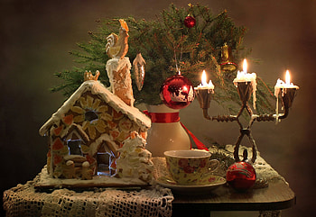 good New Year spirit, table, toys, house, spruce, vase, gingerbread, cup, candlestick, holiday, christmas, branches, napkin, candles, new year HD wallpaper