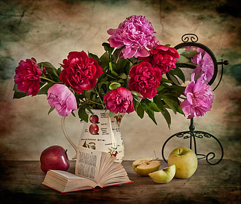 still life, bouquet, graphy, peonies, kettle, beauty, nice, reflection, flower, fruit, , mirror, elegantly, peony, beautiful, old, book, pretty, cool, apple, flowers, lovely, harmony HD wallpaper