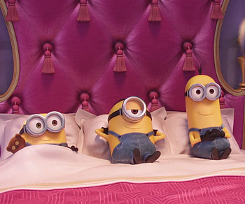 Minions, Scarlet Overkill, Movie, Bed, Cute, Stuart (Minions), Kevin (Minions), Bob (Minions) HD wallpaper