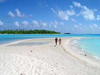 Honeymoon Couple, sky, sand, water, beach HD wallpaper