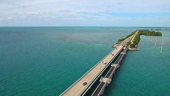 Key West travels, Seven Mile Bridge aerial footage, Vecteezy HD wallpaper