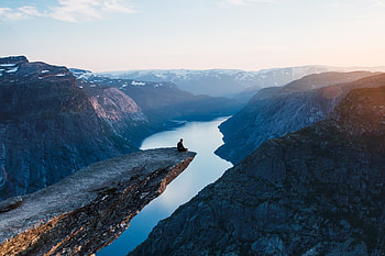 Mesmerizing Norway sunset, Majestic mountains and sky, Trolltunga , Stunning backgrounds HD wallpaper