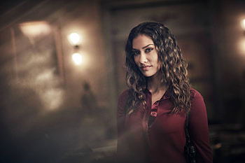 Janina Gavankar As Diana Malhotra In Sleepy Hollow, janina-gavankar, sleepy-hollow, tv-shows, girls HD wallpaper