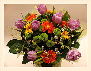 Flowers for Sandrose, fullcolour, art , daisys, vase, beautiful, flowers, tulips, gerbera HD wallpaper