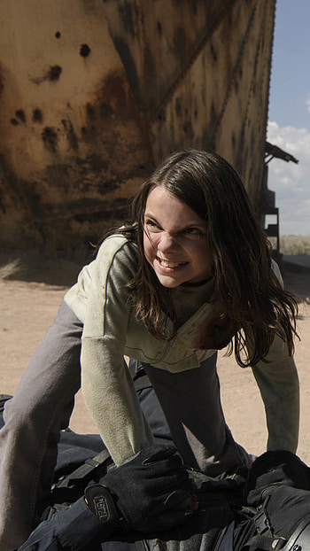 Laura Kinney , Dafne Keen character, Christopher Peltier fan HD phone wallpaper