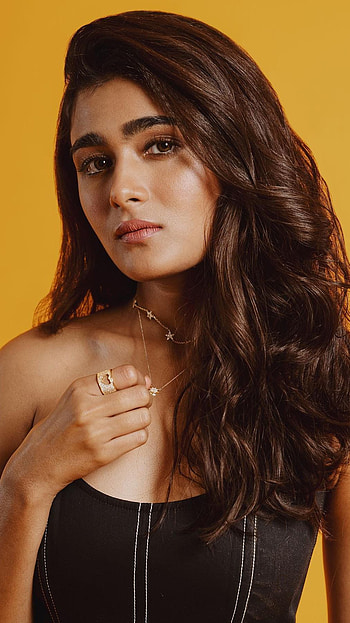 Shalini pandey, telugu actress, model HD phone wallpaper
