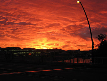 Brisbane Sunset, australia, brisbane, clouds, sky, lantern, late sun, sunset, queensland HD wallpaper