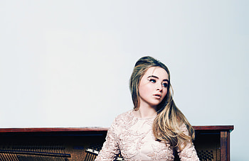 2020 Sabrina Carpenter , sabrina-carpenter, celebrities, girls, music, singer HD wallpaper