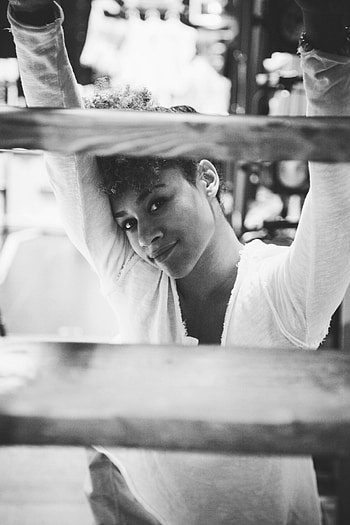 Ariana DeBose, The Great Discontent Interview HD phone wallpaper