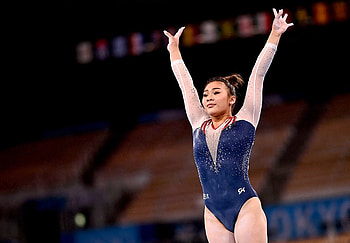 Sunisa Lee, Artistic gymnastics, Olympic success, Golden performance HD wallpaper