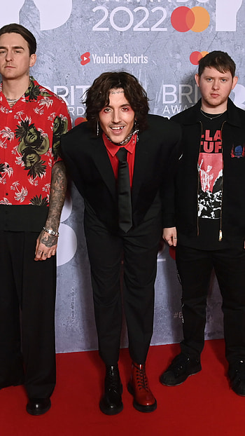 Brit Awards 2022, Music celebration, Glamorous red carpet, Star-studded event HD phone wallpaper