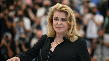 Catherine Deneuve, Musicien qui fait chavirer son cur HD wallpaper