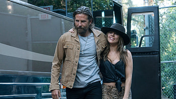 A Star Is Born, Captivating storytelling, Musical extravaganza, Stellar cast HD wallpaper