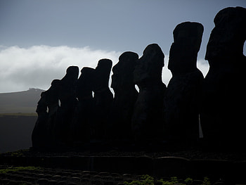 High-definition Easter Island , Captivating island scenery, Moai marvels, Nature graphy HD wallpaper