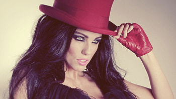 Louise Cliffe, Seductive poses, Sensual allure, Provocative elegance HD wallpaper