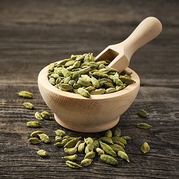 Whole green cardamom, Kosher spice, All-natural flavor, French jar packaging HD phone wallpaper