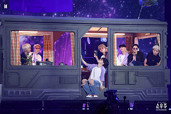 BTS HD wallpaper