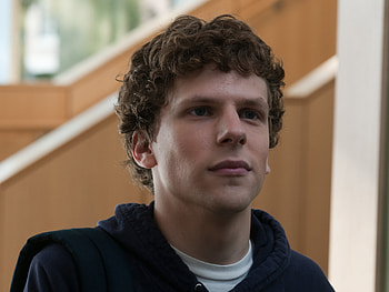 Jesse Eisenberg, Impressive filmography, Engaging portrayals, Memorable characters HD wallpaper