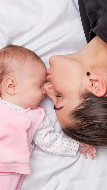 Baby Mom, Sleeping Baby, Cute HD phone wallpaper