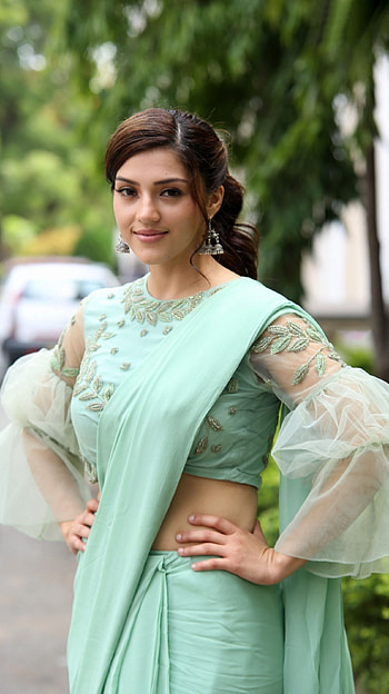 Mehreen Pirzada, telugu actress, saree lover HD phone wallpaper