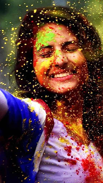 Happy Holi, Celebrate Holi, celebrate, holi, cute girl HD phone wallpaper