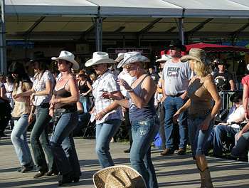Boot Stomping, stomping, cowgirl, boots, hat HD wallpaper