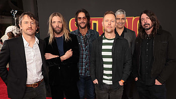 Foo Fighters albums, Ranked list, Best to worst, Musical journey HD wallpaper