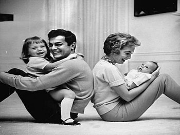 TONY CURTIS WITH FIRST WIFE,JANET LEIGH AND KIDS KELLY AND JAMIE, movies, action, actors, usa HD wallpaper