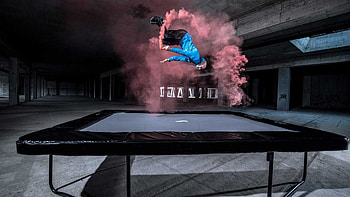 Acrobatic performance, Trampolining HD wallpaper