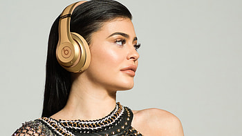 Kylie Jenner, Celebrity, American, Black Hair, Heads, Model HD wallpaper