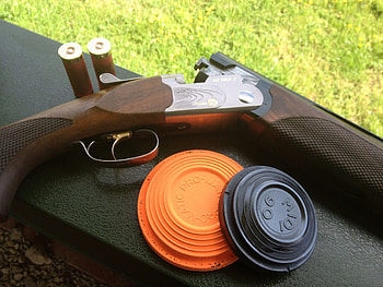 Shotgun and clay targets, Skeet Shooting HD wallpaper