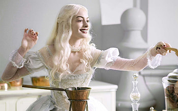Alice in Wonderland, Anne Hathaway HD wallpaper