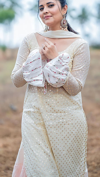 Anusuya Bharadwaj, telugu actress, anchor HD phone wallpaper