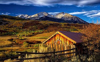 Old cabin in Colorado mountains, peaks, house, fence, landscape, clouds, sky, usa HD wallpaper