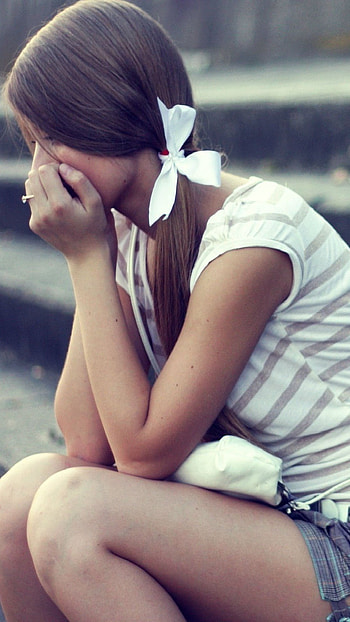 Sad Smile, Sad Girl HD phone wallpaper