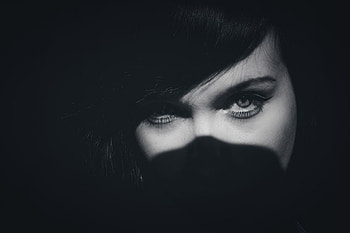 PORTRAIT WOMAN B&W, shaodow, graphy, light, eyes, face, bw, woman, beauty HD wallpaper