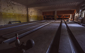 Sport bowling , and mobile , Bowling visuals, Sports fanatic's choice HD wallpaper