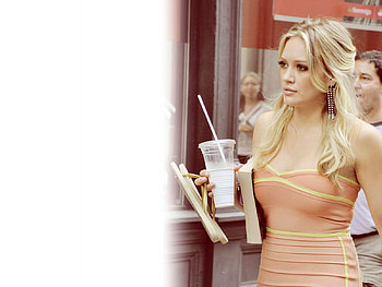 Hilary Duff In The City, hilary-duff, celebrities, girls HD wallpaper
