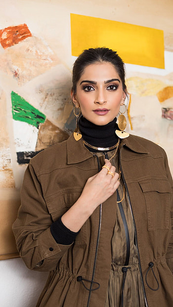 Sonam Kapoor, bollywood actress HD phone wallpaper