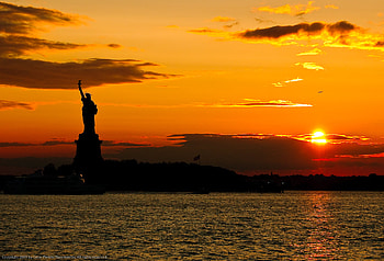 Statue of Liberty, red sun, beautiful, orange, statue, liberty, view, sky, water, sun, sunset HD wallpaper