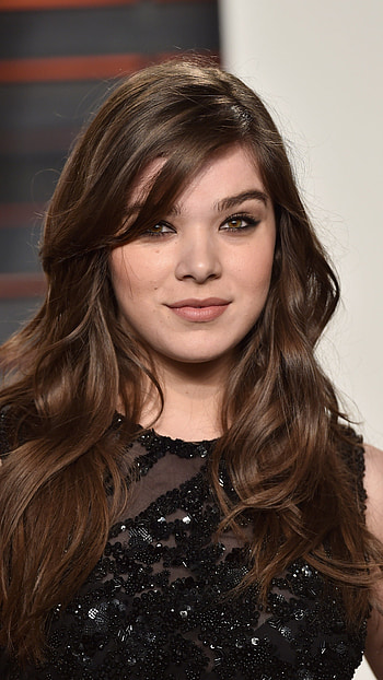 Hailee Steinfeld, Heroine HD phone wallpaper